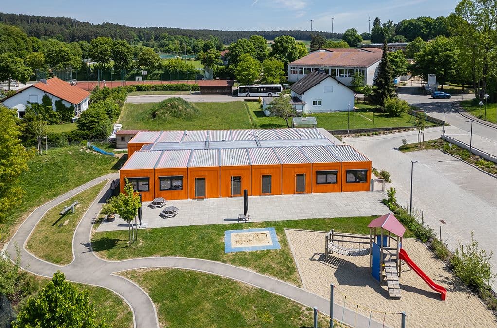 Bild 1 FAGSI errichtete in nur vier Wochen das Haus für Kinder St. Martin in Aresing als schlüsselfertige Containeranlage. Mit der neuen allgemeinen Bauartgenehmigung (aBG) verkürzen sich künftig die Genehmigungserfahren, da eine vorhabenbezogene Bauartgenehmigung (vBG) nicht mehr erforderlich ist. Quelle: ALHO Unternehmensgruppe