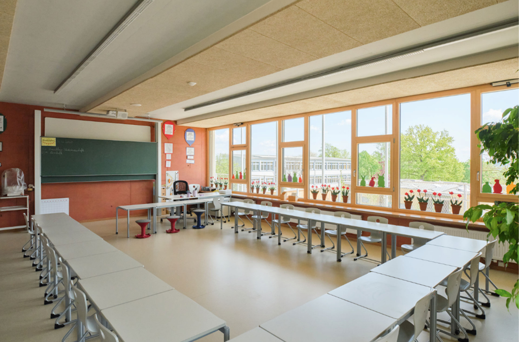 Bild 13 Klassenzimmer (Quelle: plus+bauplanung)