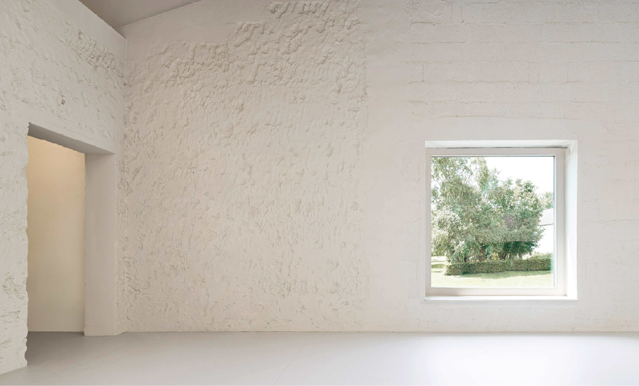 Bild 6 Sichtbare Spuren des Bestandes im Innenraum (Fotos: Brigida González)