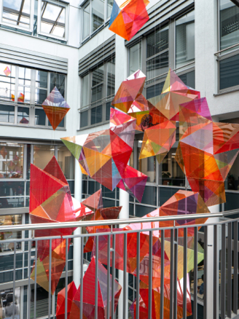 Bild 2 „Rendezvous“Heike Weber,Walter EulundMoto Waganari, 2024, GOHA 20, Köln, OSMAB Holding AG (Quelle: OSMAB Holding AG)