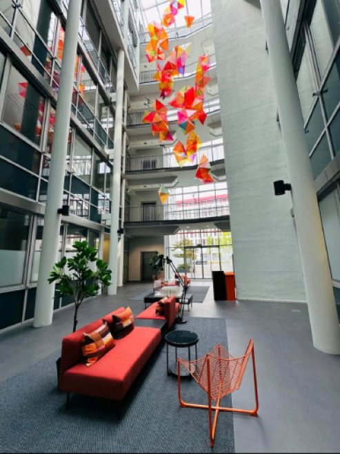 Bild 2 „Rendezvous“Heike Weber,Walter EulundMoto Waganari, 2024, GOHA 20, Köln, OSMAB Holding AG (Quelle: OSMAB Holding AG)