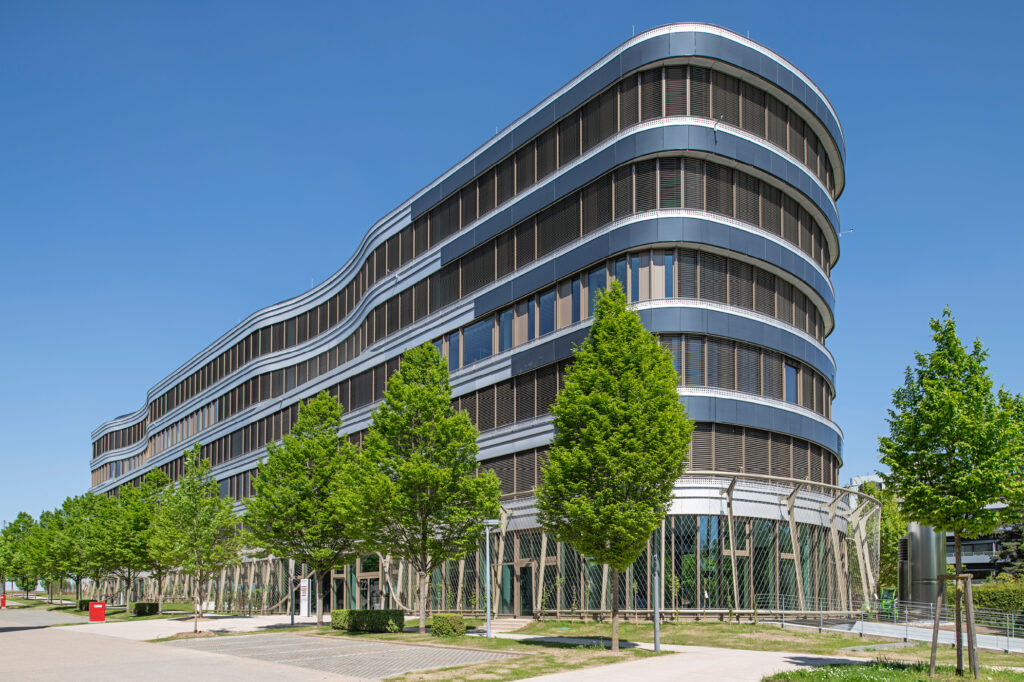 Bild 1 Sanierungsprojekt Bürogebäude Z2 in Stuttgart (Quelle: ZÜBLIN/Niels Schubert)